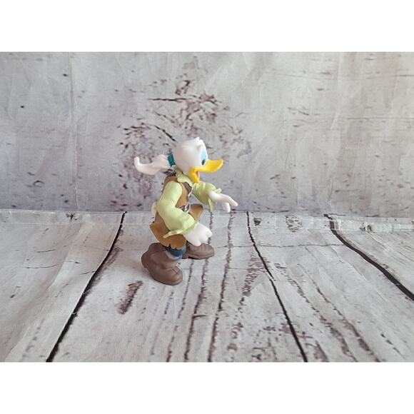 Donald Duck Pirates Of Caribbean Will Turner Shanghai Disney ResortAction Figure - Picture 2 of 5